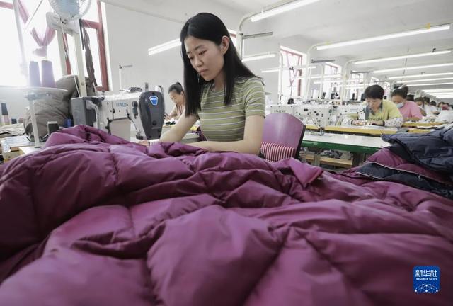 河北遵化 發展鄉村工廠助農增收衣服產業蒸蒸日上